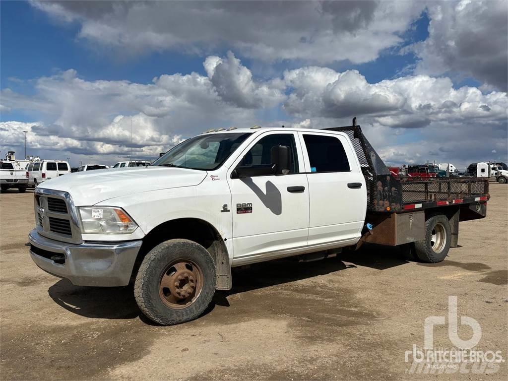 RAM 3500HD Pritschenwagen/Pritschenwagen mit Seitenklappe