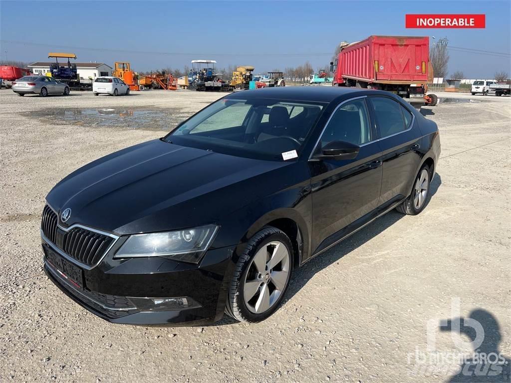 Skoda SUPERB PKWs