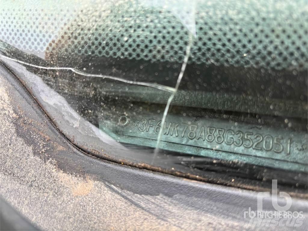 Sterling BULLET Kommunal-Sonderfahrzeuge