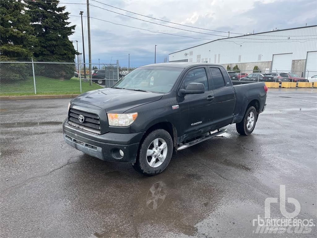 Toyota TUNDRA Pickup/Pritschenwagen
