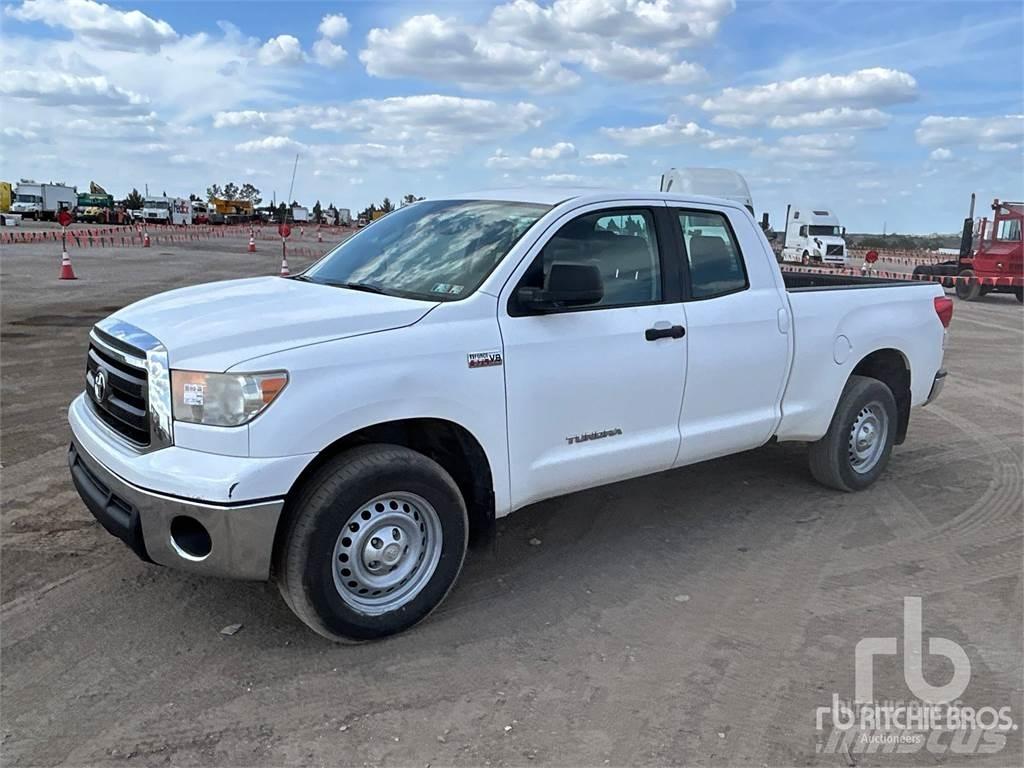 Toyota TUNDRA Pickup/Pritschenwagen