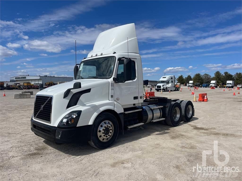 Volvo VNL Sattelzugmaschinen