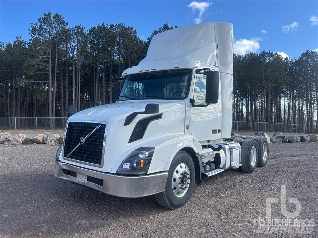 Volvo VNL Sattelzugmaschinen