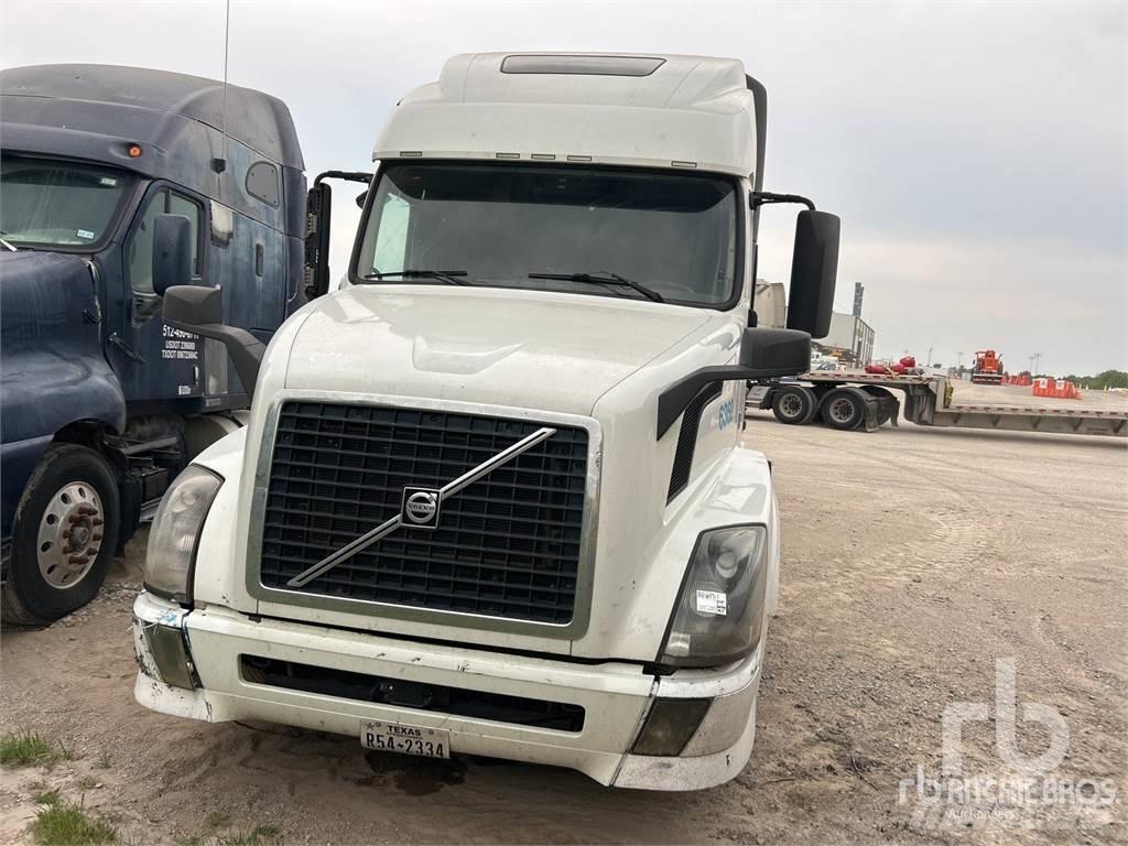 Volvo VNL Sattelzugmaschinen
