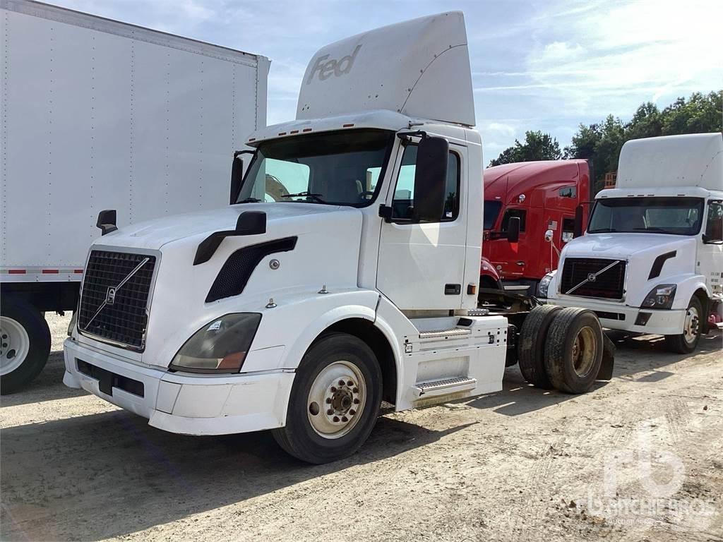 Volvo VNL Sattelzugmaschinen