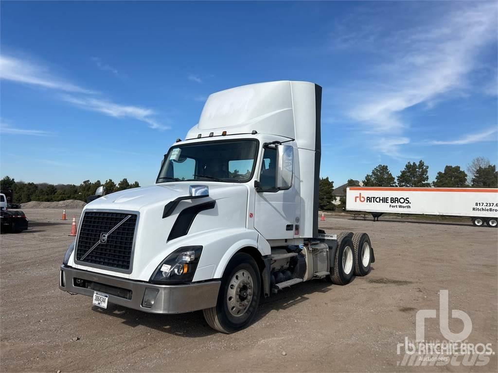Volvo VNL300 Sattelzugmaschinen