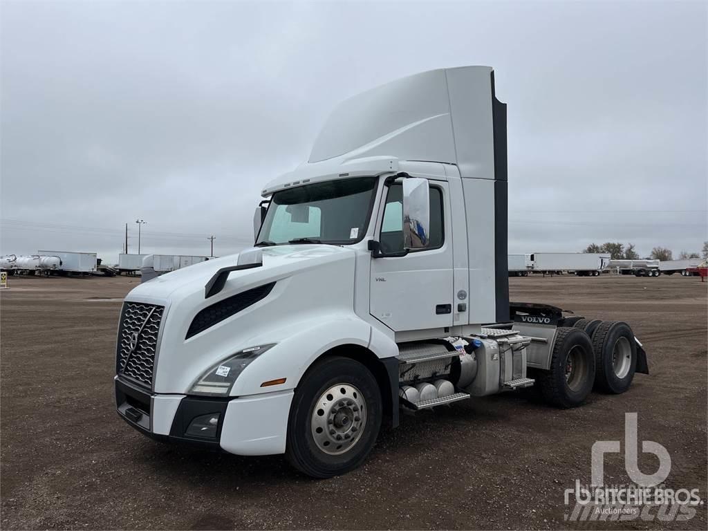 Volvo VNL62T300 Sattelzugmaschinen