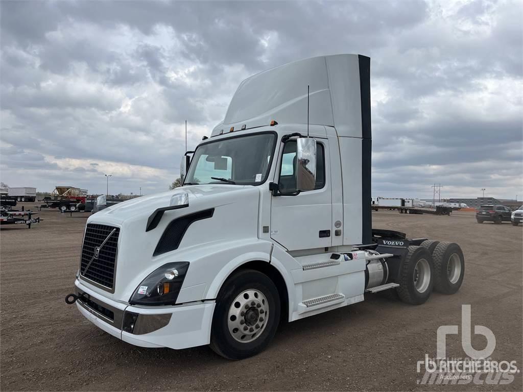 Volvo VNL64 Sattelzugmaschinen