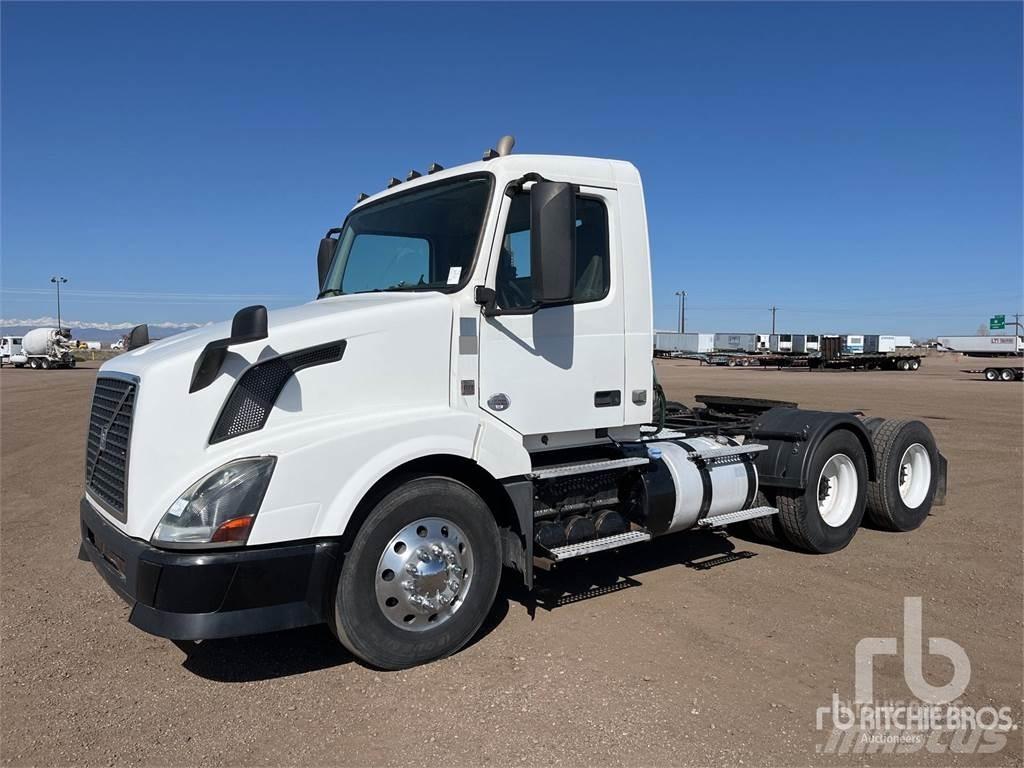 Volvo VNL64300 Sattelzugmaschinen