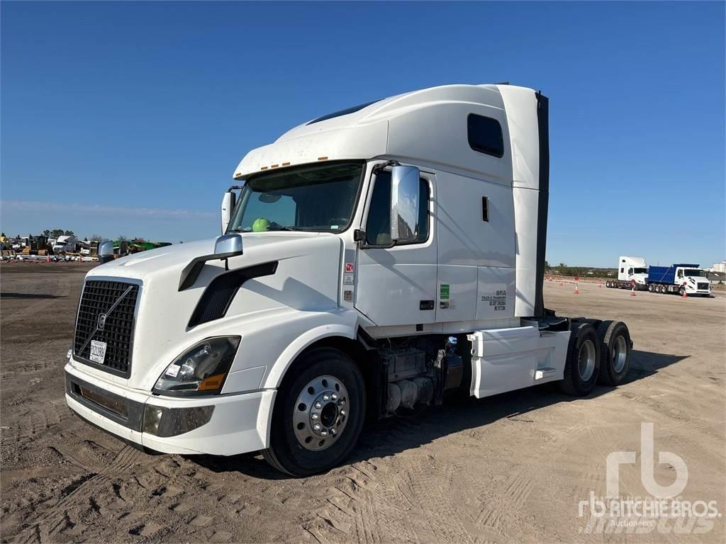 Volvo VNL670 Sattelzugmaschinen