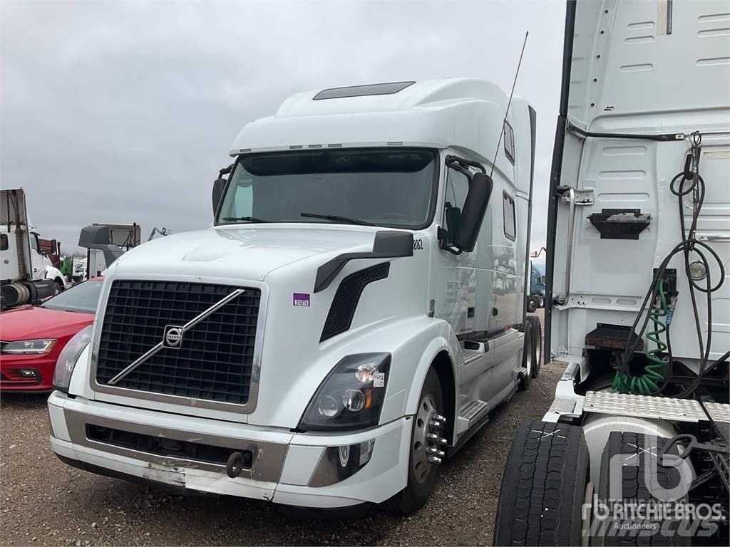 Volvo VNL670 Sattelzugmaschinen