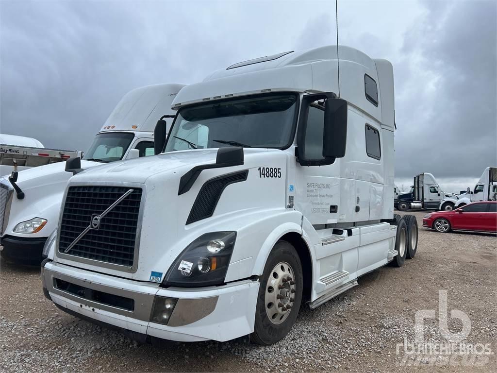 Volvo VNL670 Sattelzugmaschinen