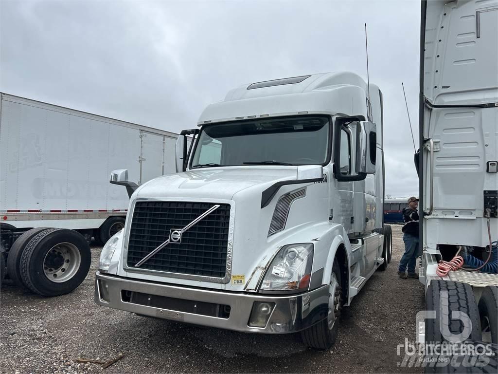 Volvo VNL670 Sattelzugmaschinen