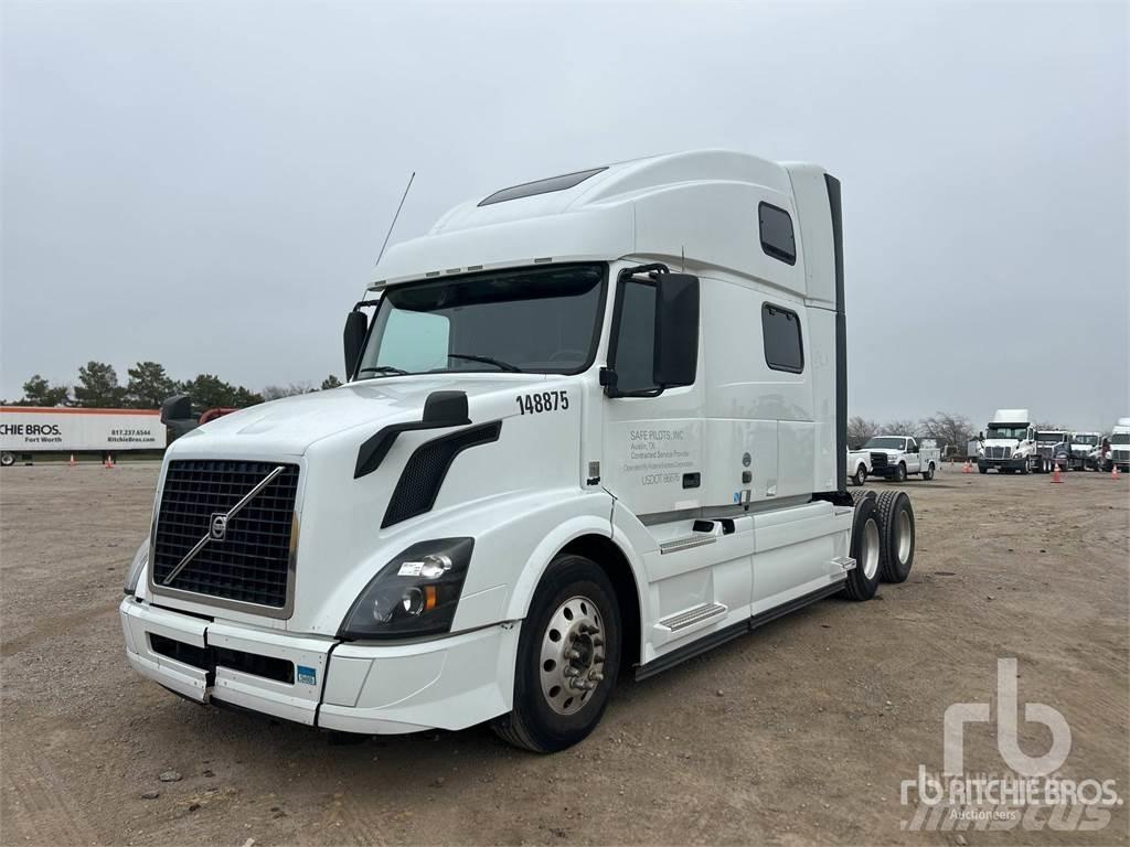 Volvo VNL670 Sattelzugmaschinen