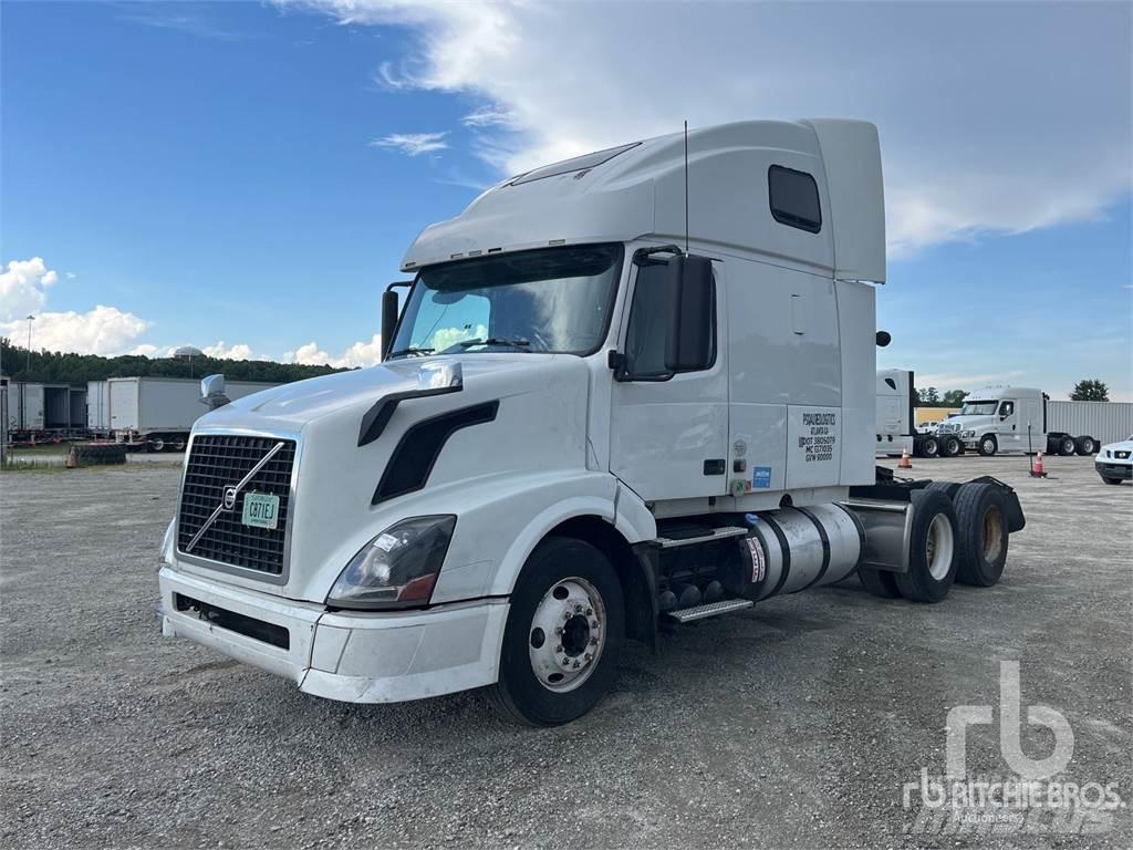 Volvo VNL670 Sattelzugmaschinen