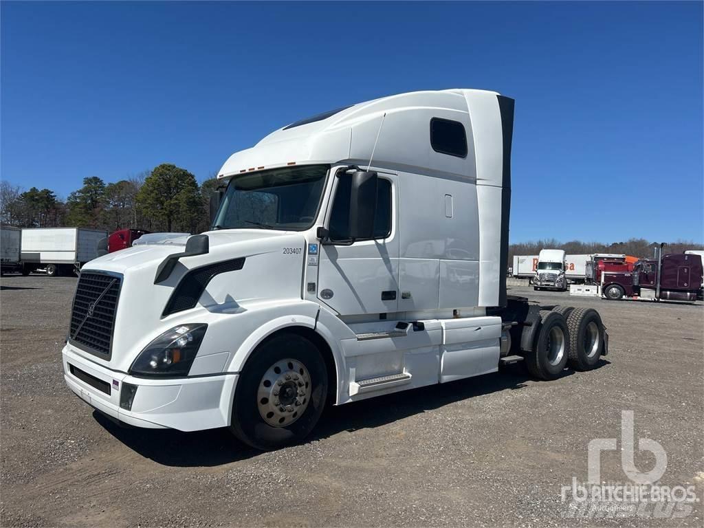 Volvo VNL670 Sattelzugmaschinen