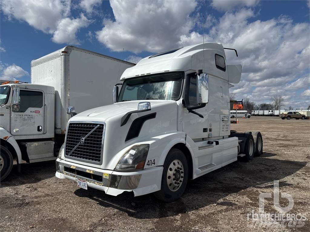 Volvo VNL670 Sattelzugmaschinen