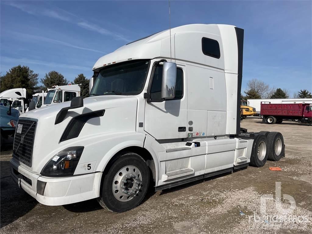 Volvo VNL670 Sattelzugmaschinen