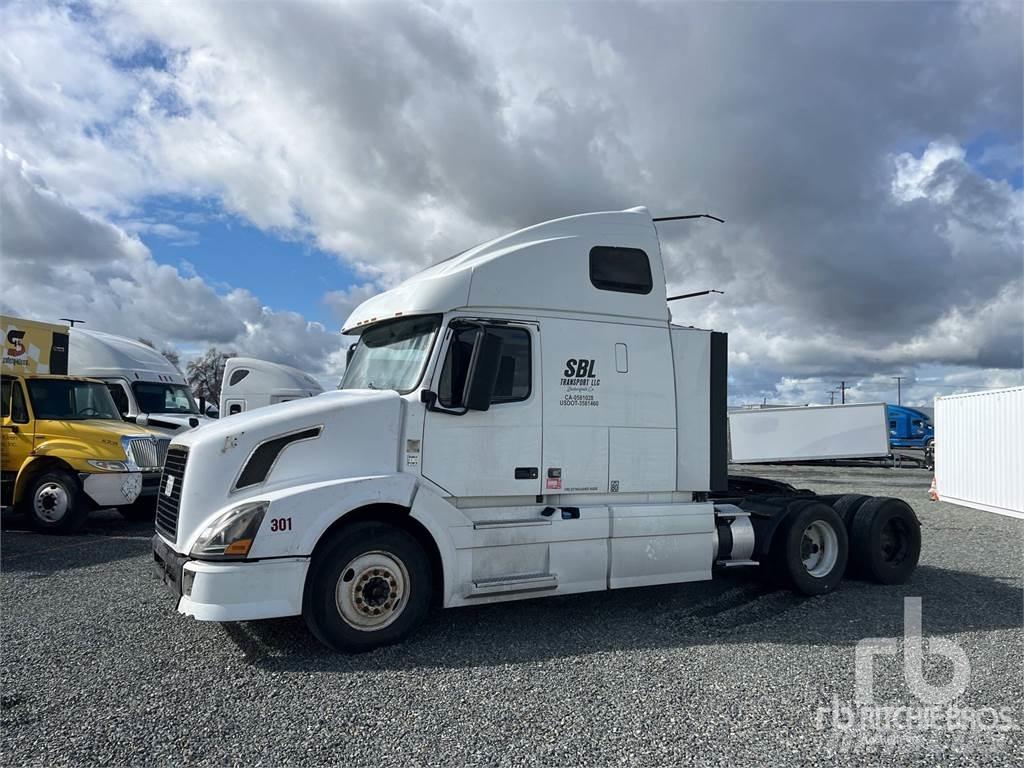 Volvo VNL670 Sattelzugmaschinen
