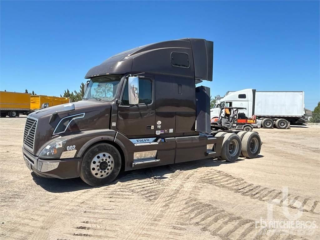 Volvo VNL670 Sattelzugmaschinen
