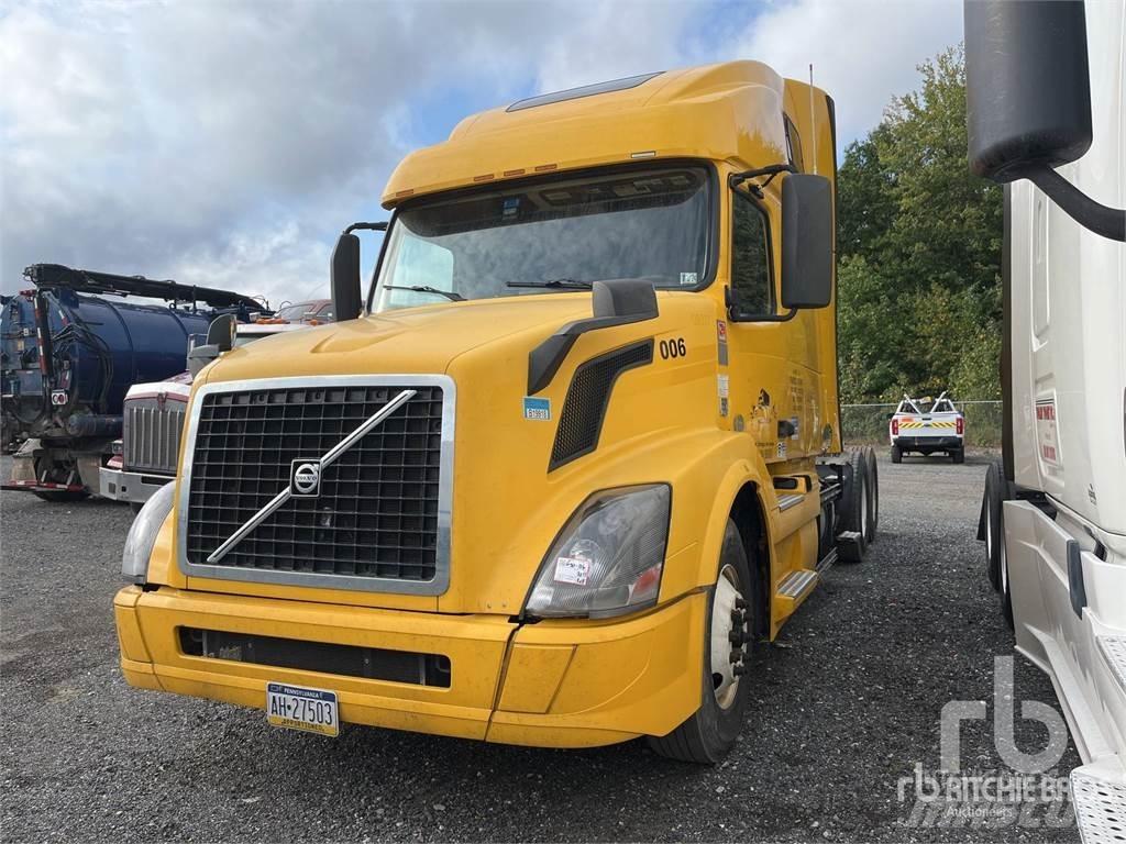 Volvo VNL670 Sattelzugmaschinen