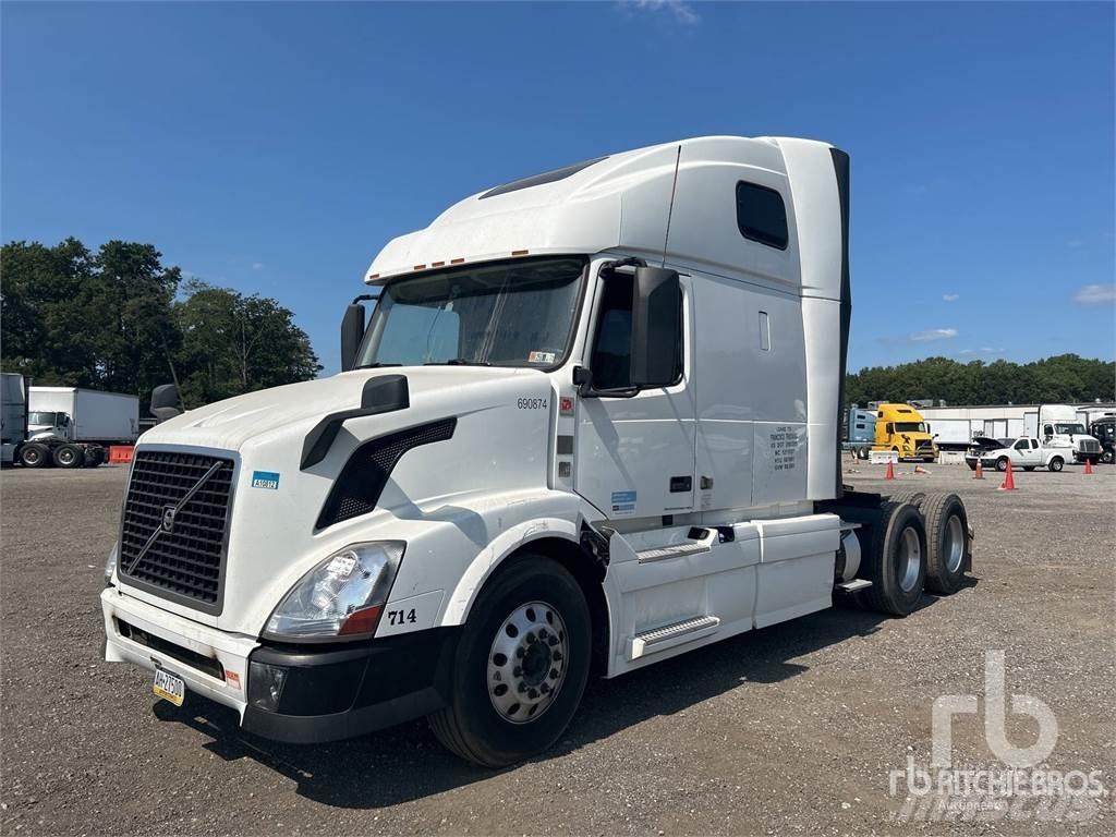 Volvo VNL670 Sattelzugmaschinen