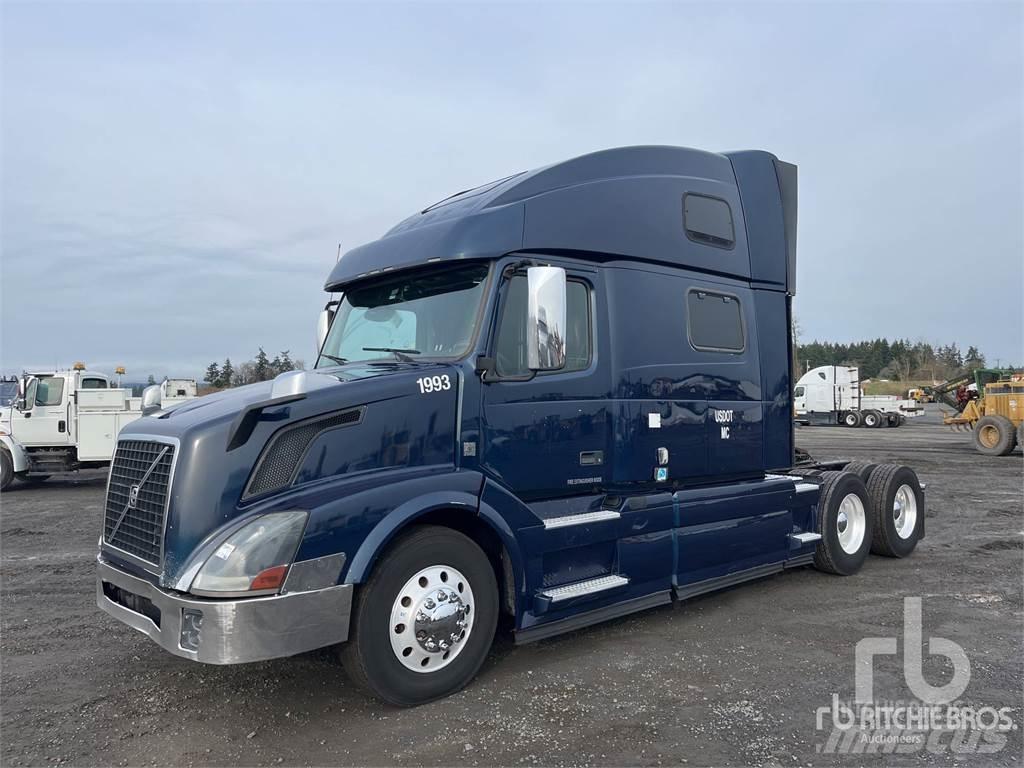 Volvo VNL780 Sattelzugmaschinen