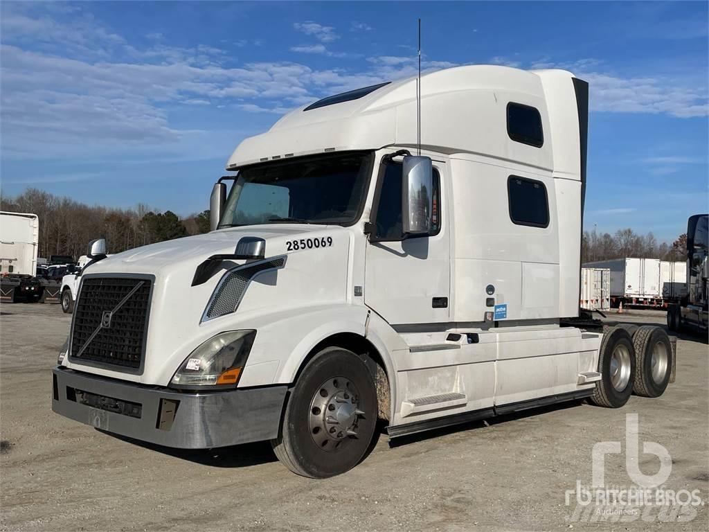 Volvo VNL780 Sattelzugmaschinen