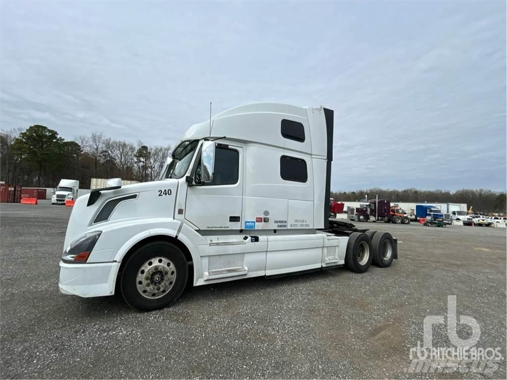 Volvo VNL780 Sattelzugmaschinen
