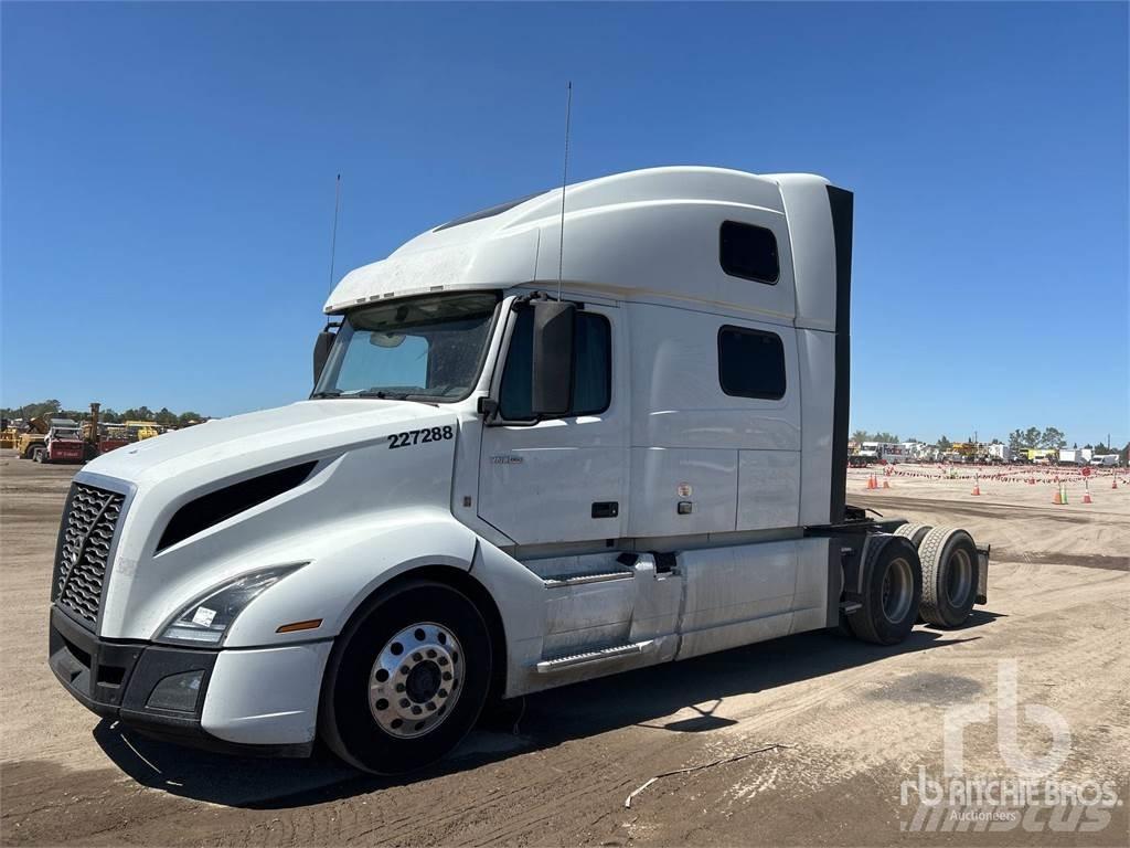 Volvo VNL860 Sattelzugmaschinen