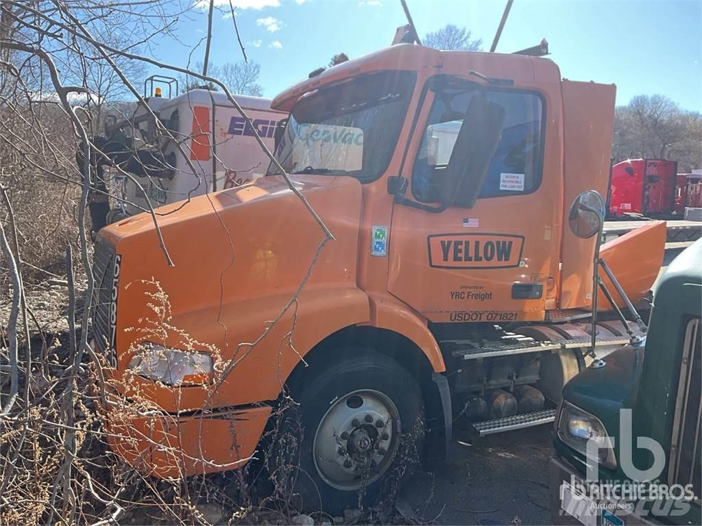 Volvo VNM Sattelzugmaschinen