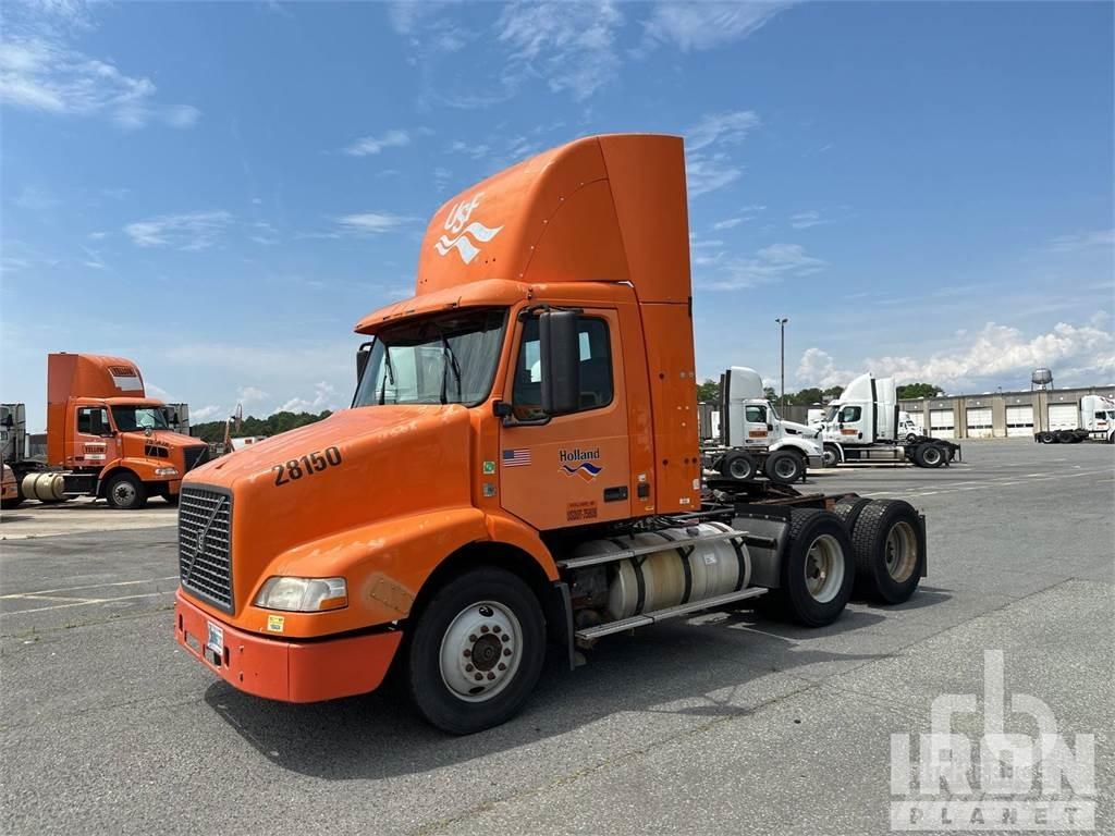 Volvo VNM Sattelzugmaschinen
