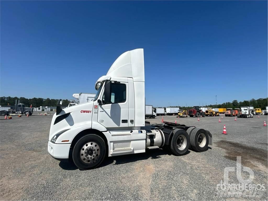 Volvo VNR300 Sattelzugmaschinen