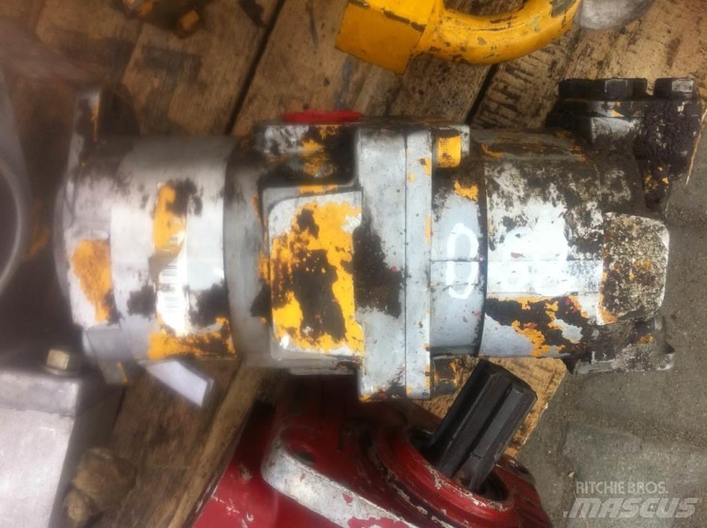 Komatsu D65 Hydraulik
