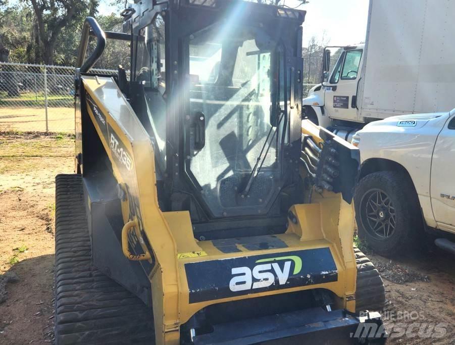 ASV RT135F Kompaktlader