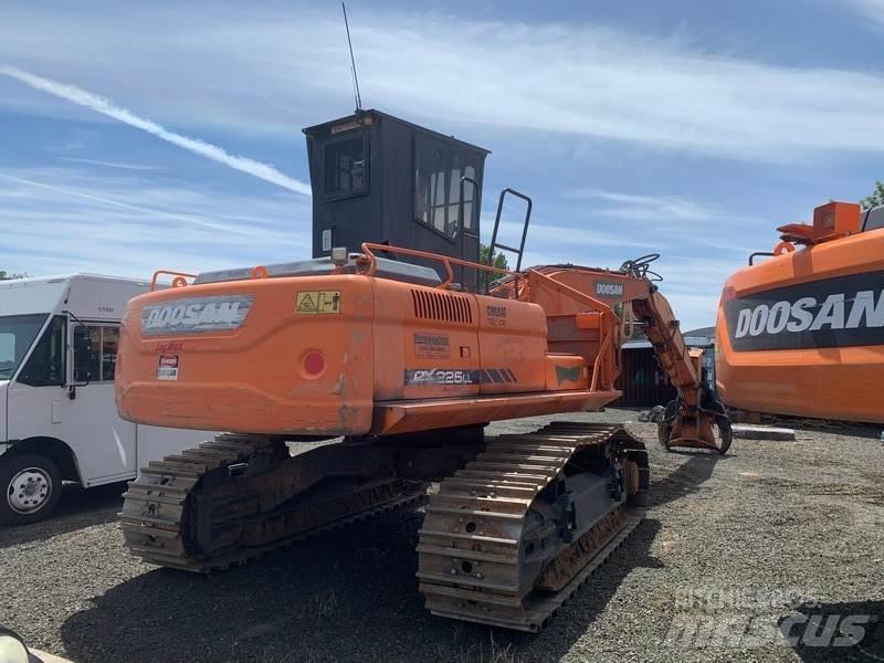 Doosan DX225LL Sonstige Forstmaschinen