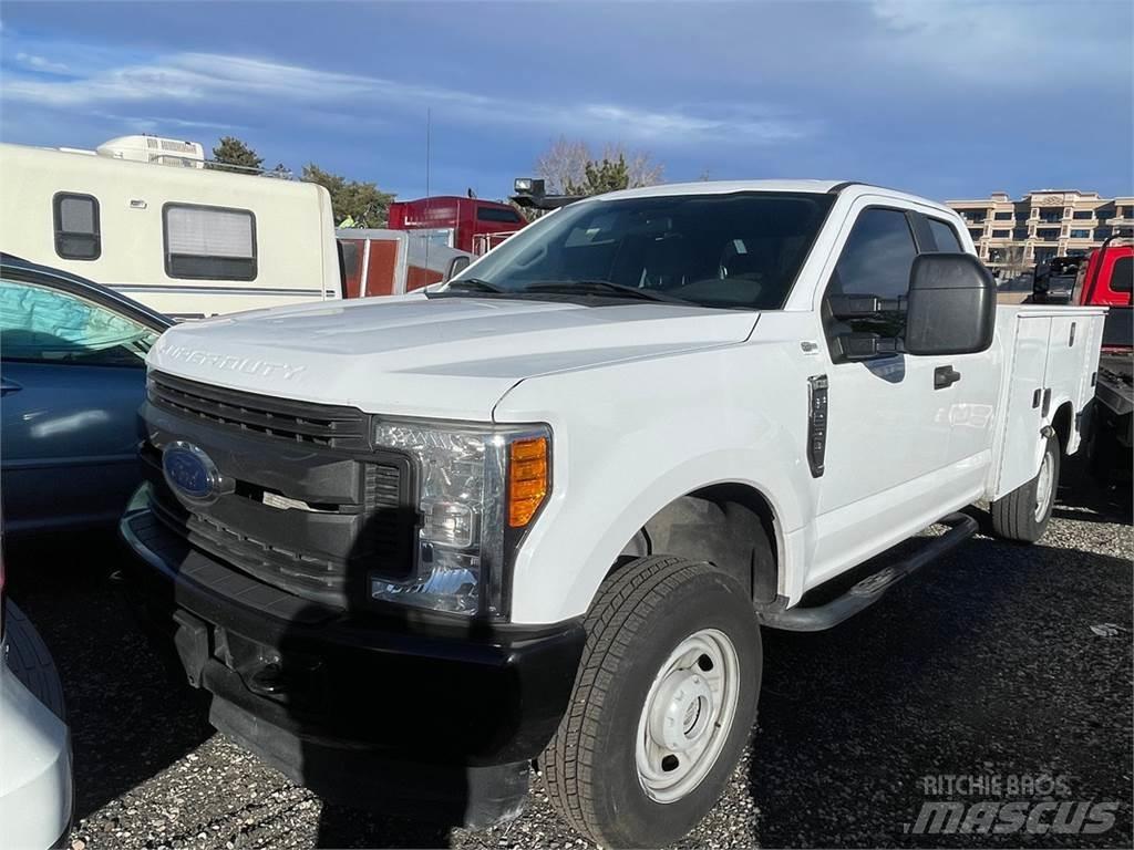 Ford F250 Bergungsfahrzeuge