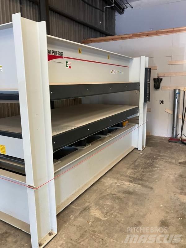  ITALPRESSE XL/8 Sonstige Forstmaschinen