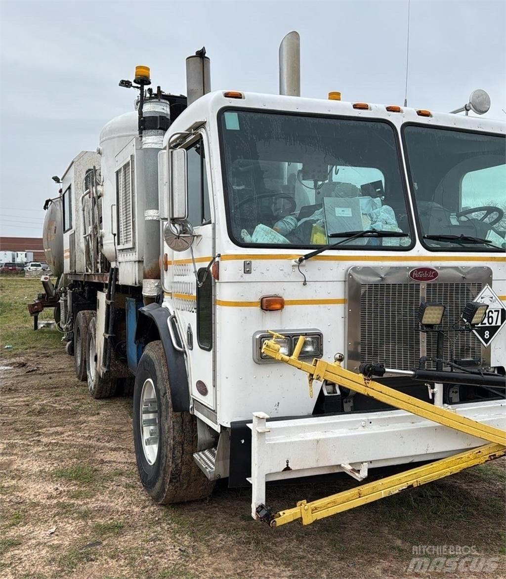 Peterbilt 320 Andere Fahrzeuge