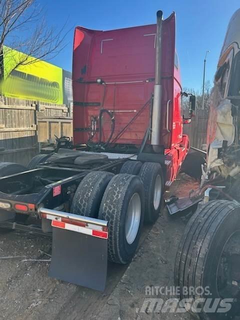 Volvo VNL64T670 Sattelzugmaschinen