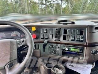 Volvo VNL64T780 Sattelzugmaschinen