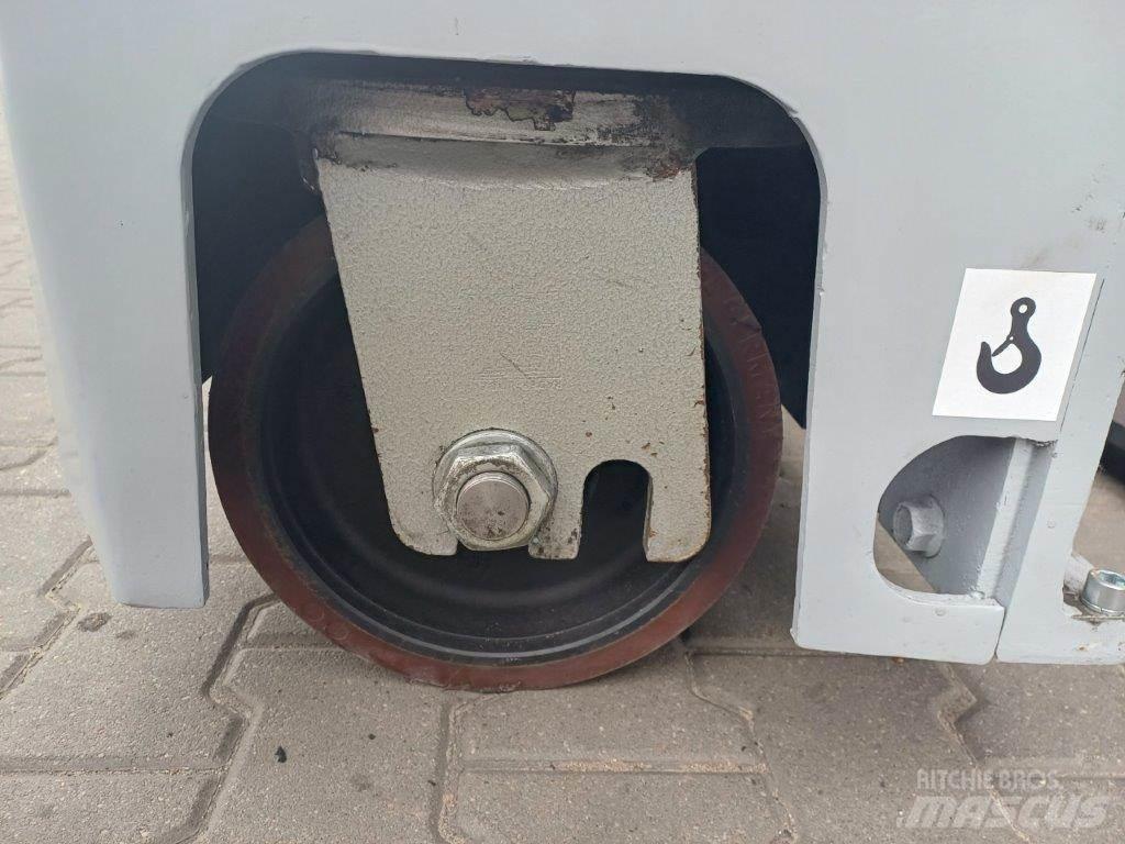 Hubtex MQ40 Seitenstapler