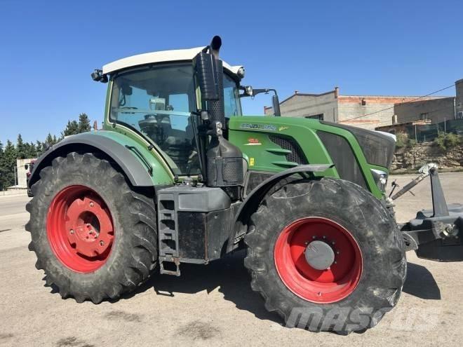 Fendt 824 PROFI Traktoren