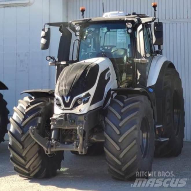 Valtra Q305 Traktoren