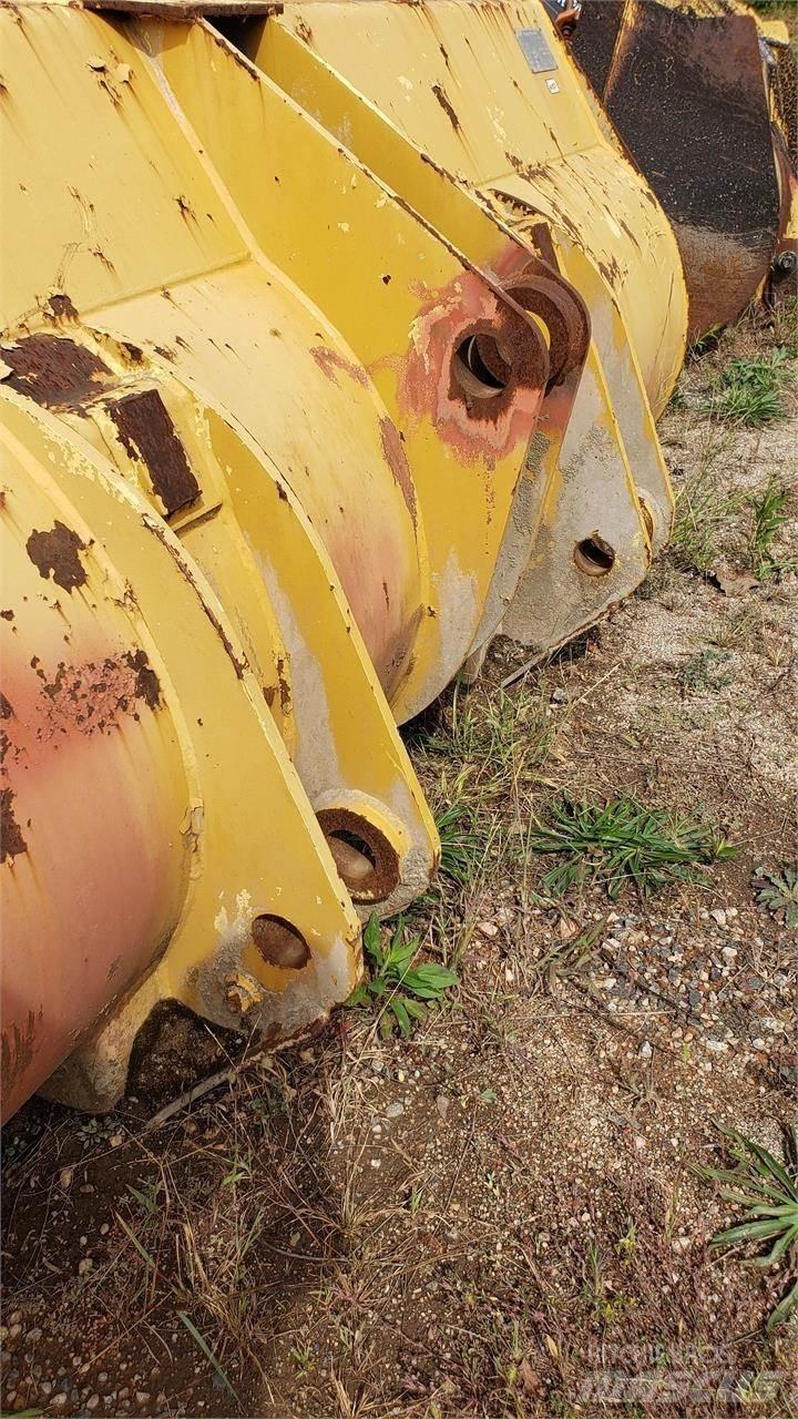 CAT 966 Planierschilder/Scharen