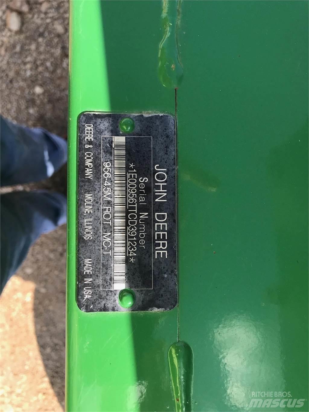 John Deere 956 Schwader