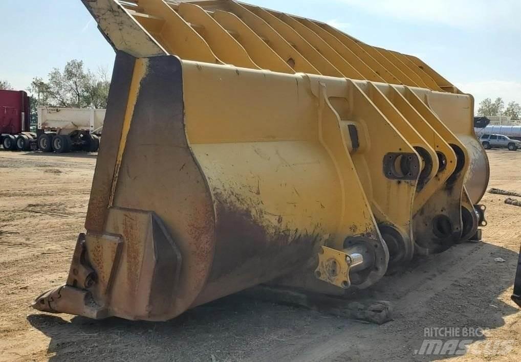 Komatsu WA1200 Schaufeln