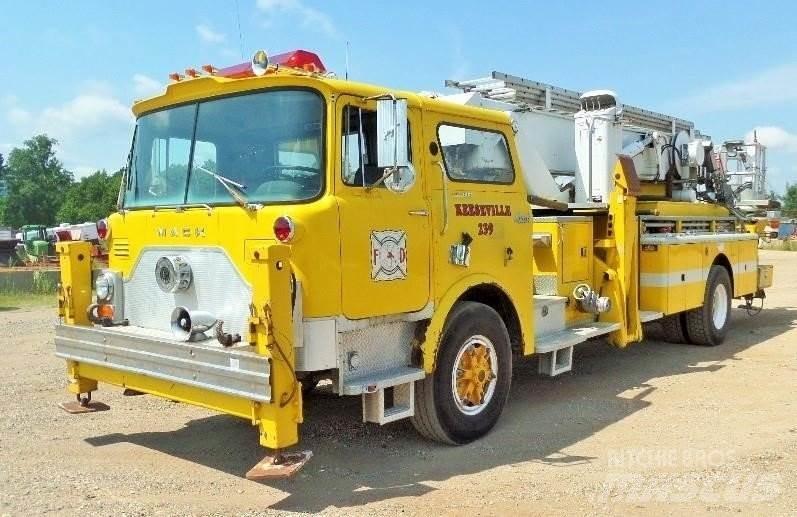 Mack CF685 Löschfahrzeuge
