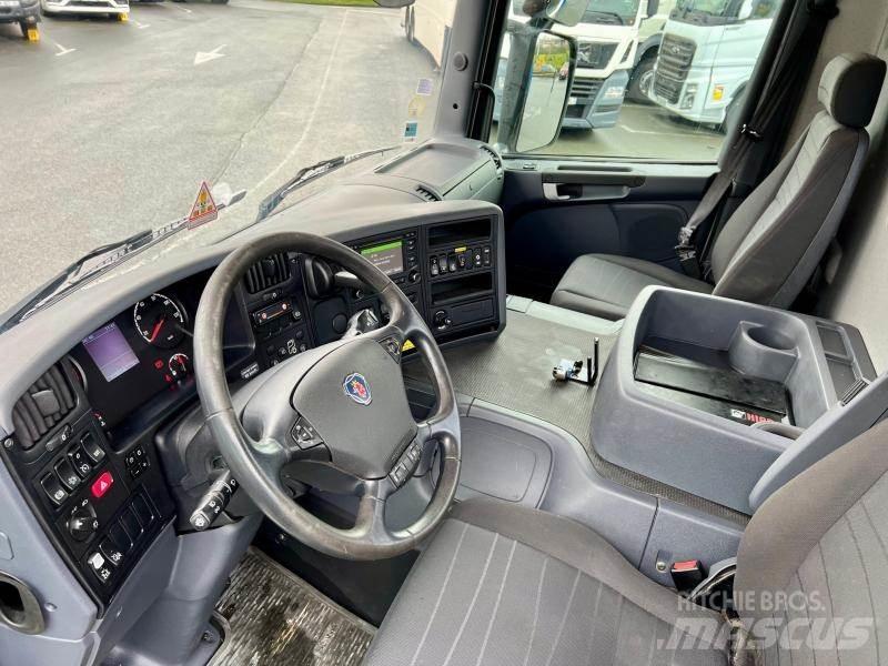 Scania P 410 Kranwagen