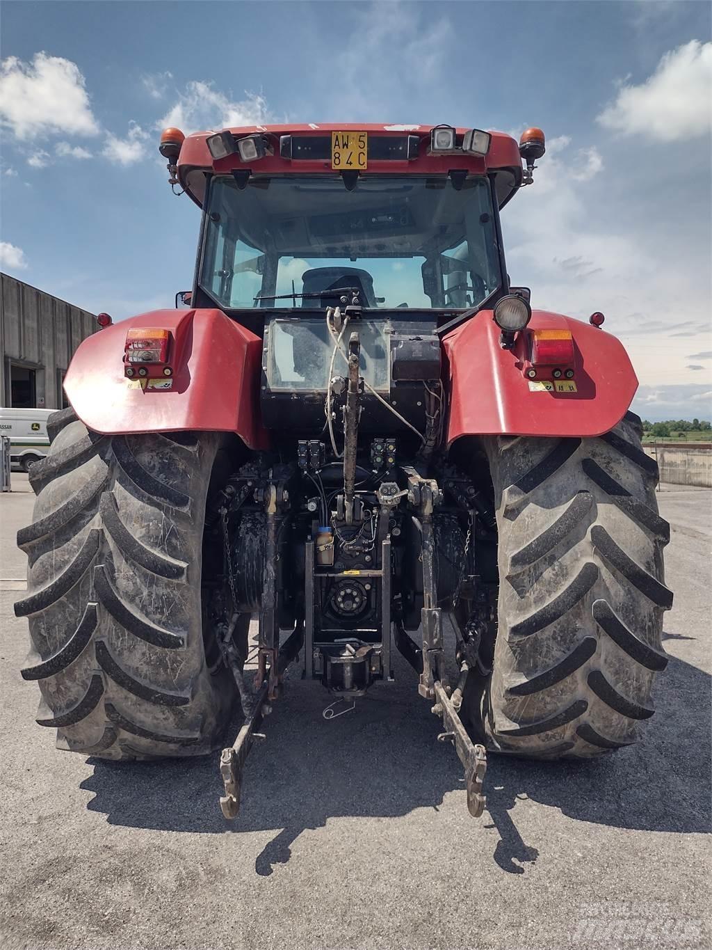 Case IH CVX 1195 Traktoren